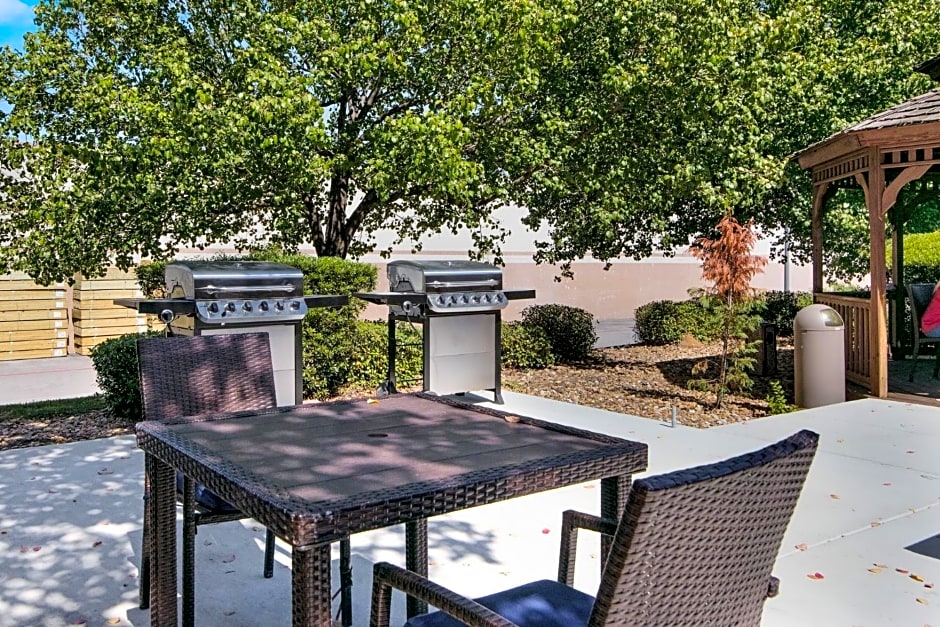 Holiday Inn Express And Suites Longview North By IHG