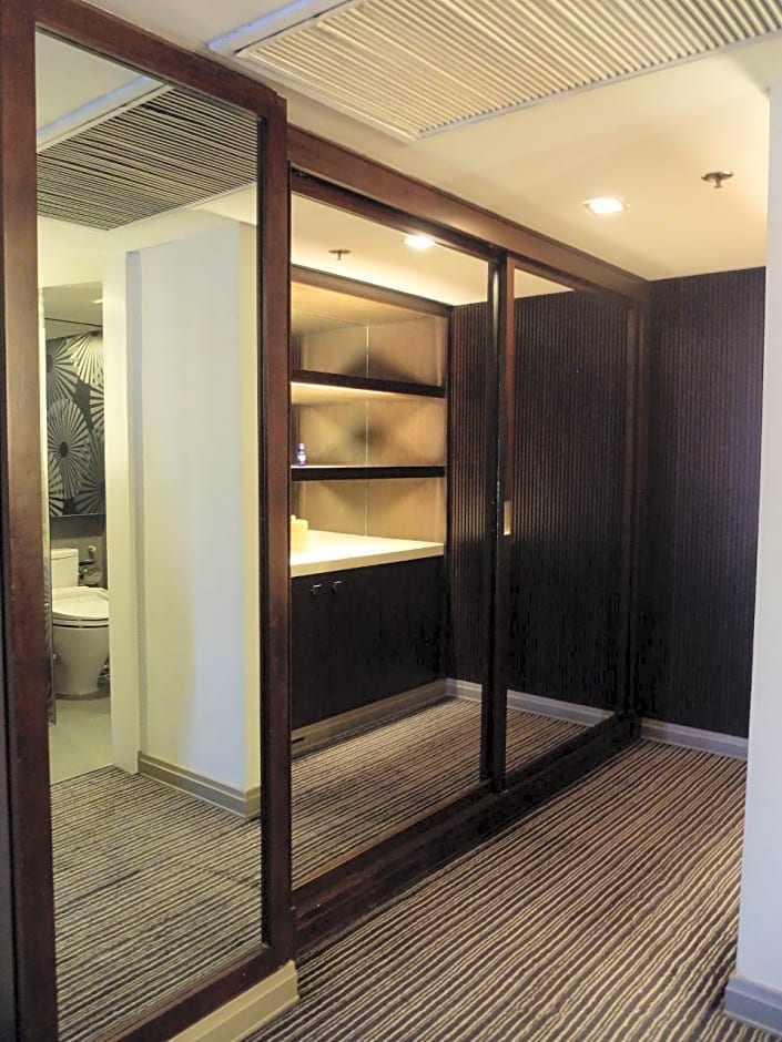 Midas Hotel and Casino