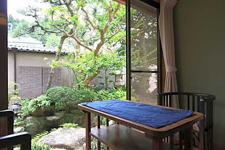 Japanese-Style Quadruple Room