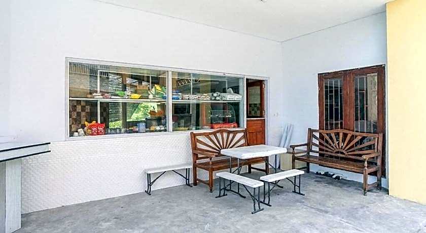 RedDoorz near Muaya Beach Jimbaran