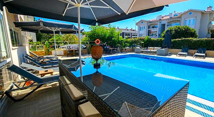 MONİ HOTEL
