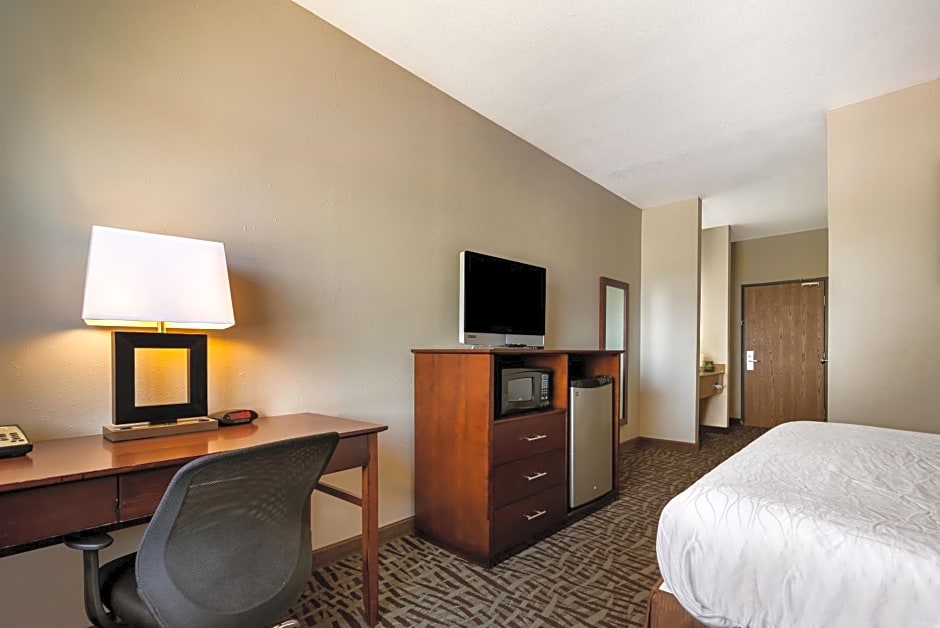 Best Western Topeka Inn & Suites