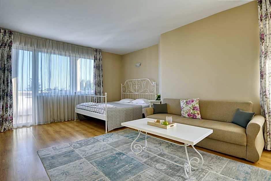 Alekta Hotel - Free Parking