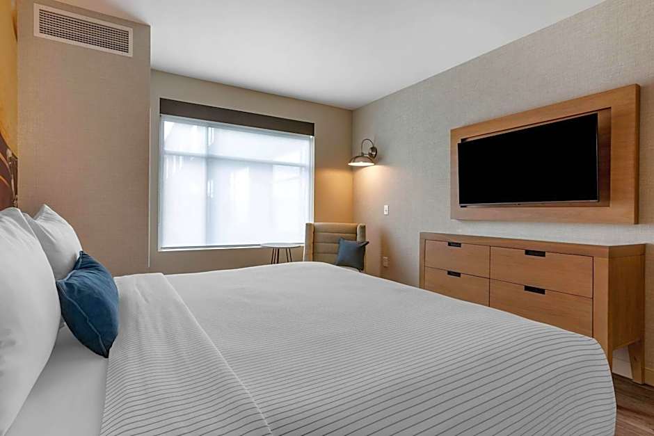 Cambria Hotel Austin Airport