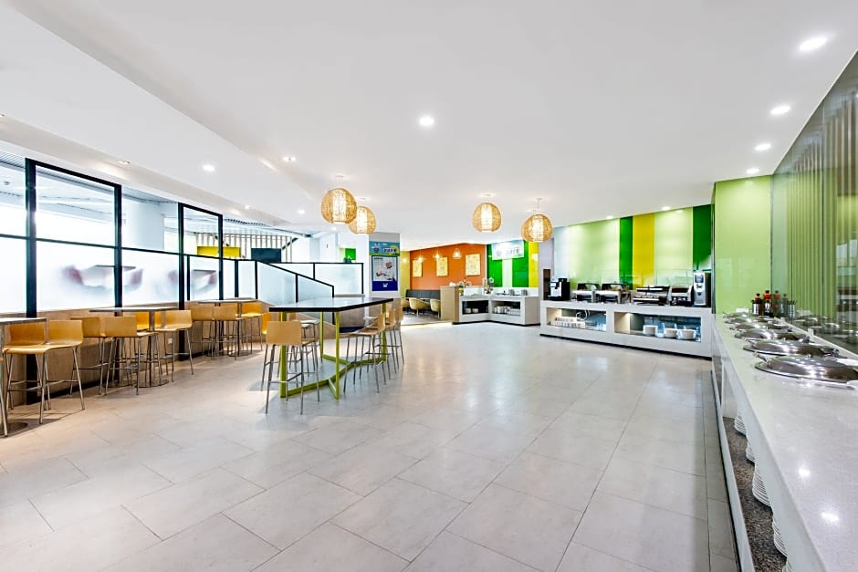 Holiday Inn Express Yangzhou City Center By IHG