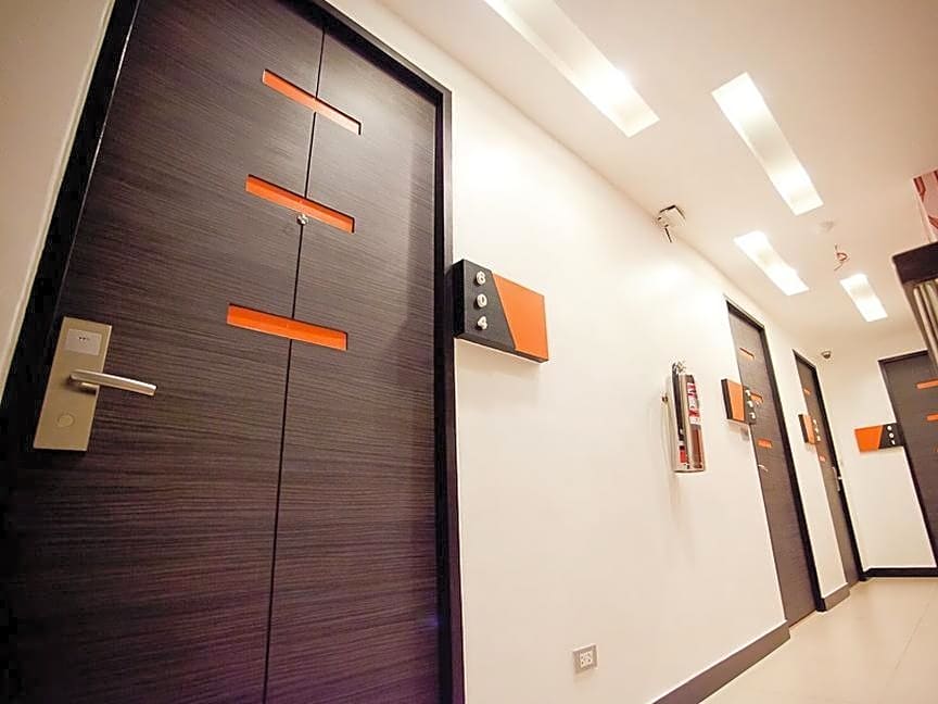 Studio Sukhumvit 11 By iCheck inn