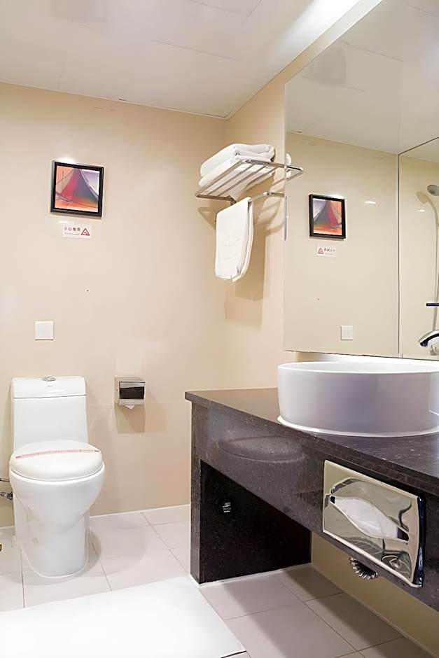 New World Hotel
