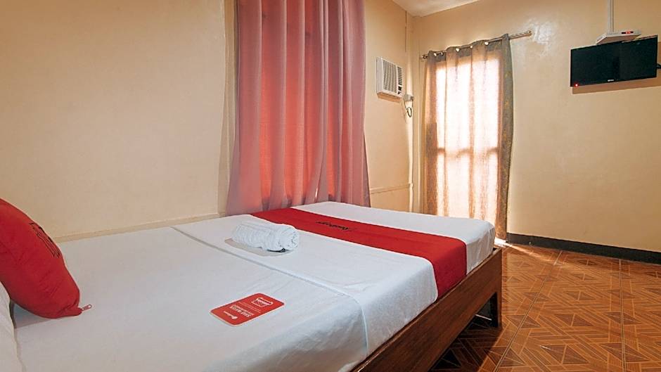 RedDoorz @ Casa Buena Dormitel Davao City