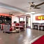 Econo Lodge Inn & Suites