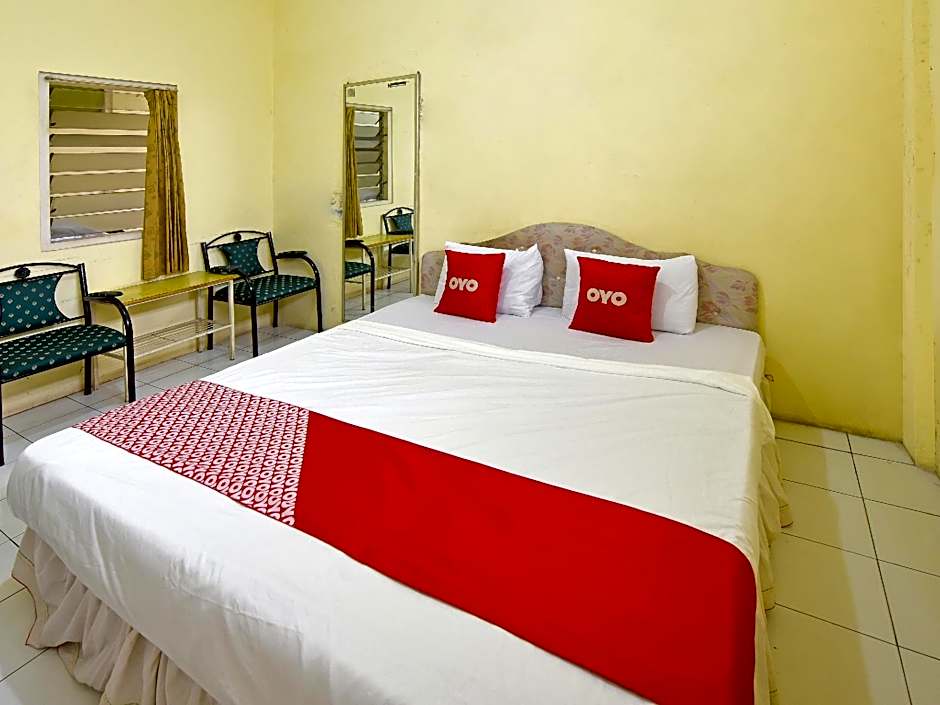 OYO 3722 Hotel Mutiara