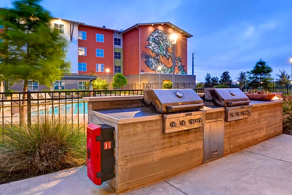 Homewood Suites TechRidge Parmer @ I-35