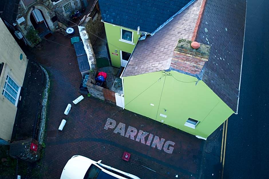 James John Hamilton House and backpacker hostel