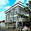 Hotel A J Park