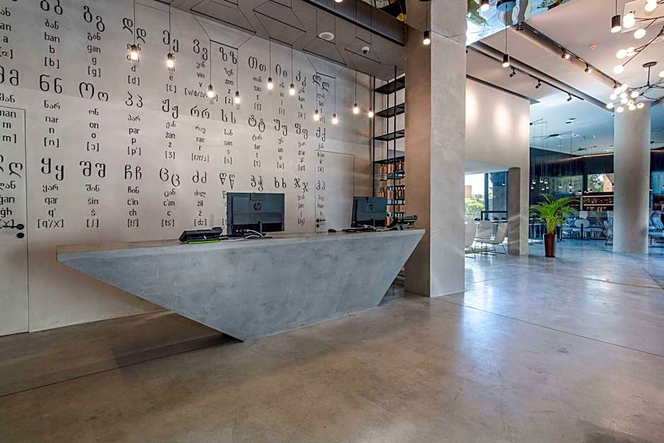 Golden Tulip Design Tbilisi