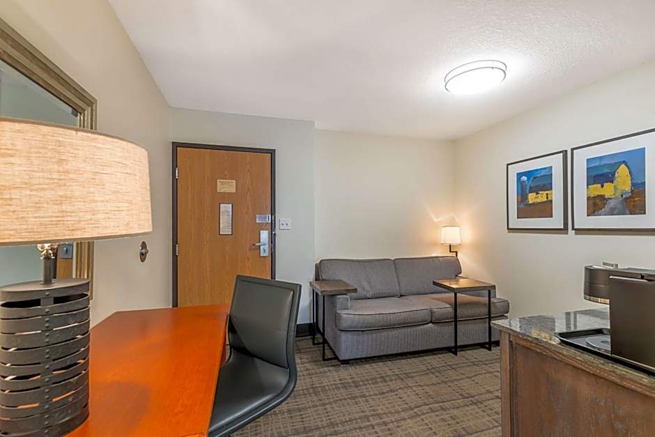 Best Western Plus University Park Inn & Suites
