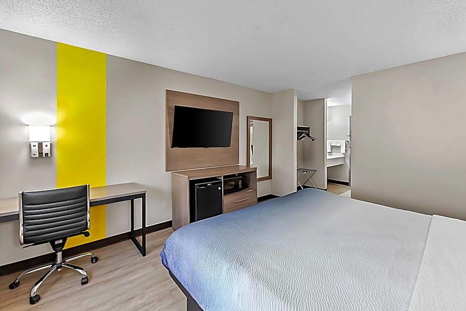 Super 8 by Wyndham Marston