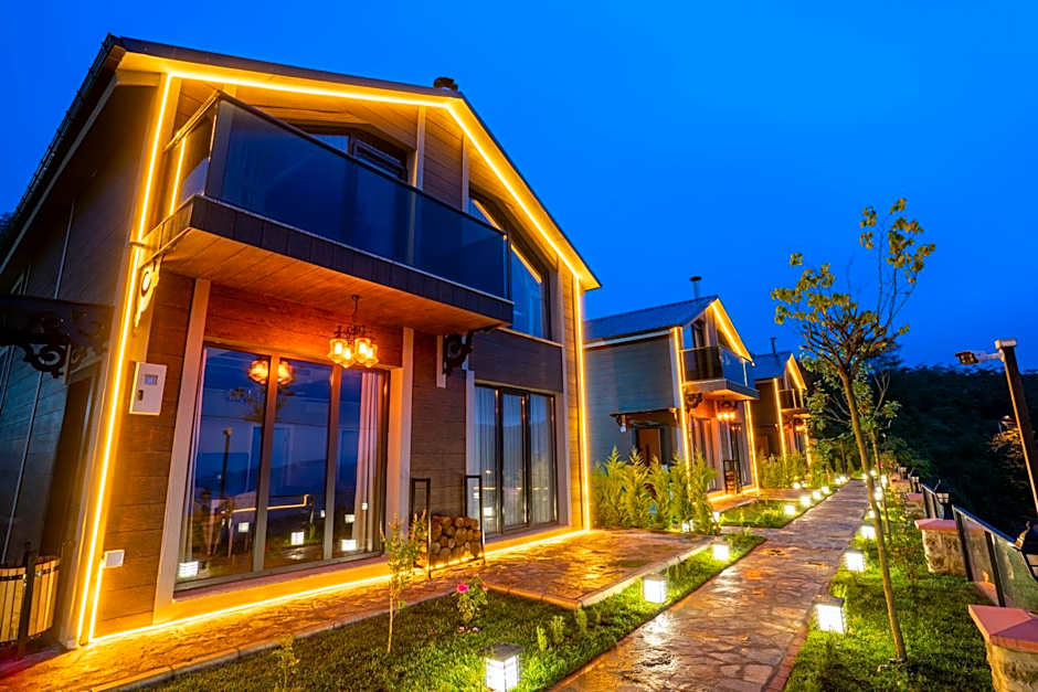 POISON GARDEN SUİTE