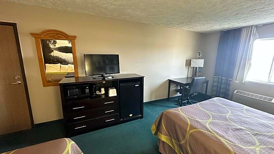 Burgundy Inn & Suites By OYO El Paso