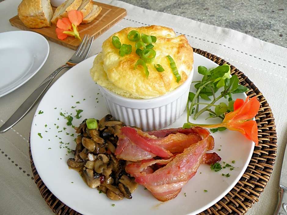 138 Marine Beachfront Guesthouse