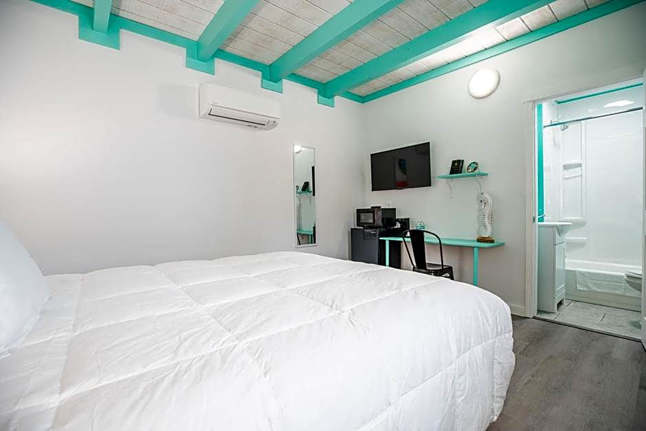 Salt Air Inn & Suites