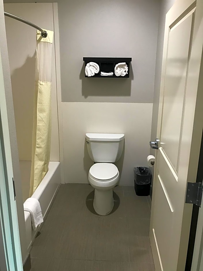 Grand Villa Inn & Suites Westchase