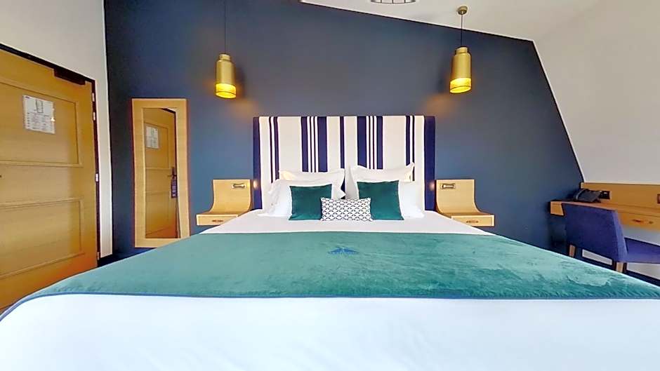 MADISON Saint Jean de Luz - Handwritten Collection