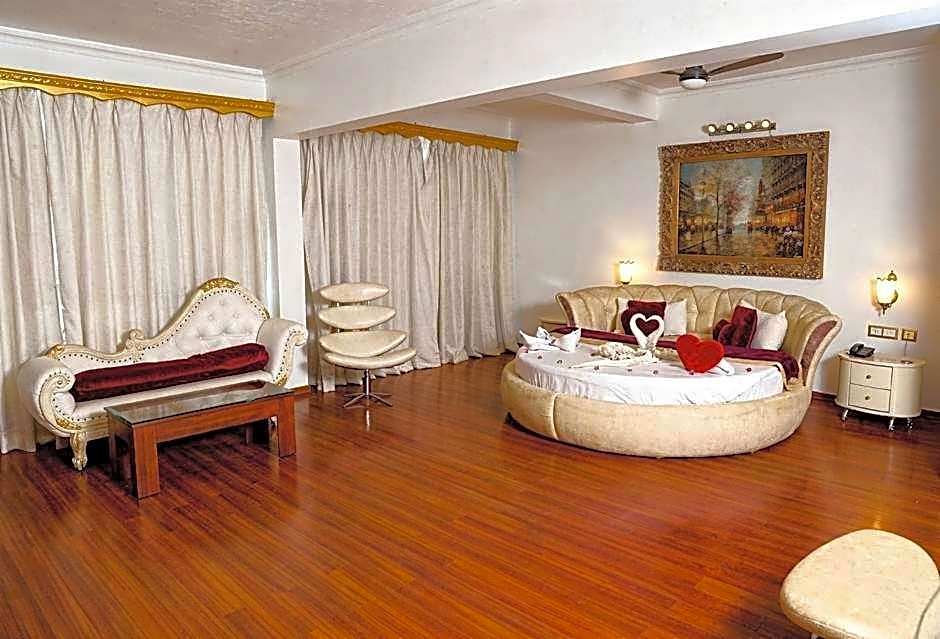 White Pearl Suites