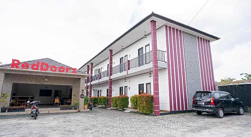 RedDoorz @ Wisma Pangrango