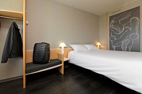 Standard Two Single Bed