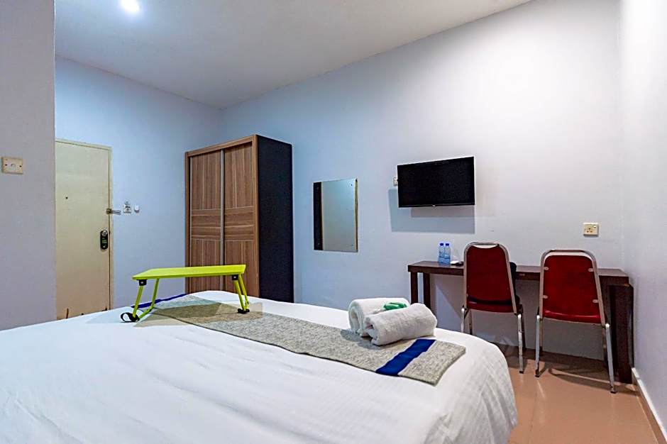 Urbanview Hotel Crystal Nagoya Batam by RedDoorz