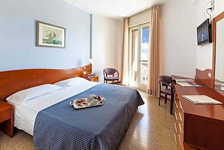 Double Room with Balcony and Sea View