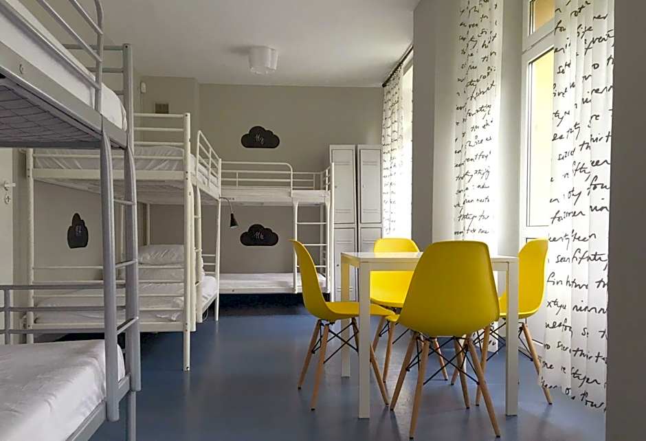 Cloud Hostel