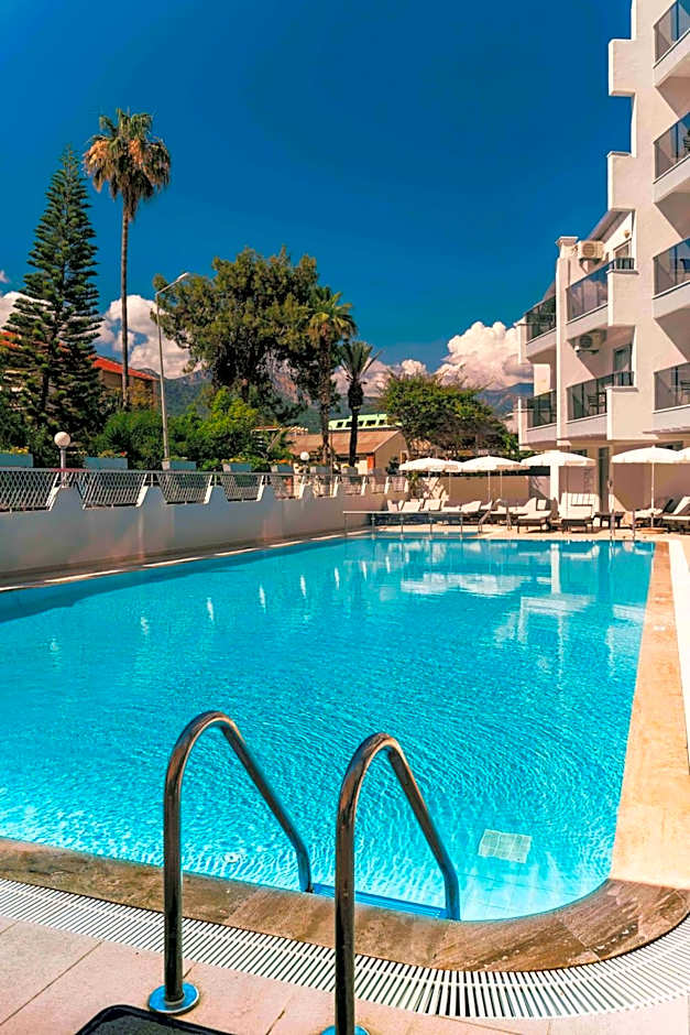 Blue Diamond Alya Hotel
