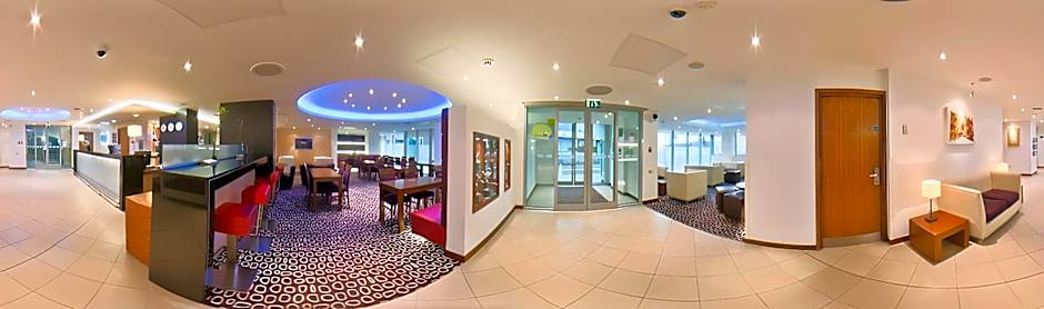 Holiday Inn Express Swiss Cottage – London, 07