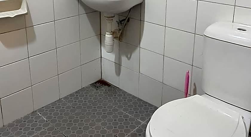 OYO 644 Grand Yustik Selabintana