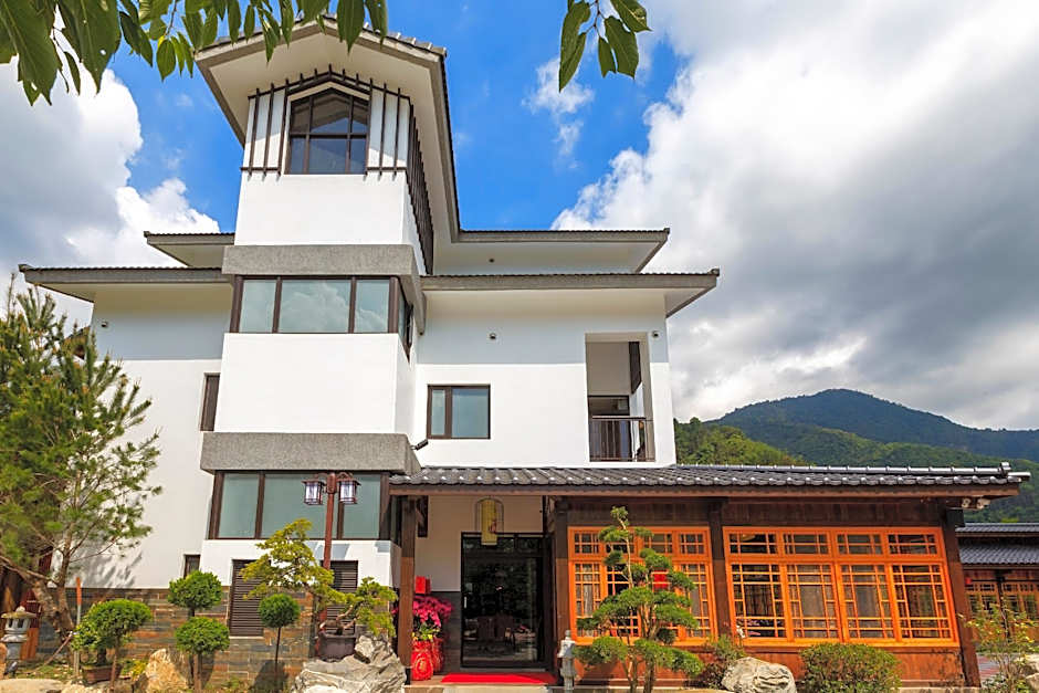 Huaman hot spring villa