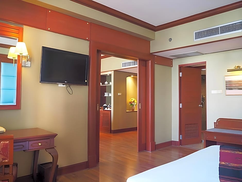 Charoenthanikhonkaen Hotel