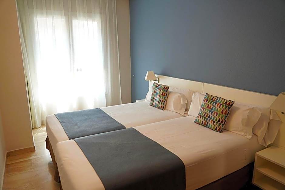 Aparthotel Los Girasoles