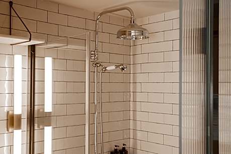 STANDARD MULTIPLE ROOM 4 PAX