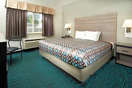 King Room - Non-Smoking