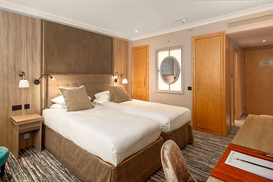 Courthouse Hotel London