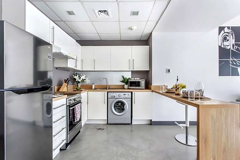 Frank Porter - Marina Views Tower B