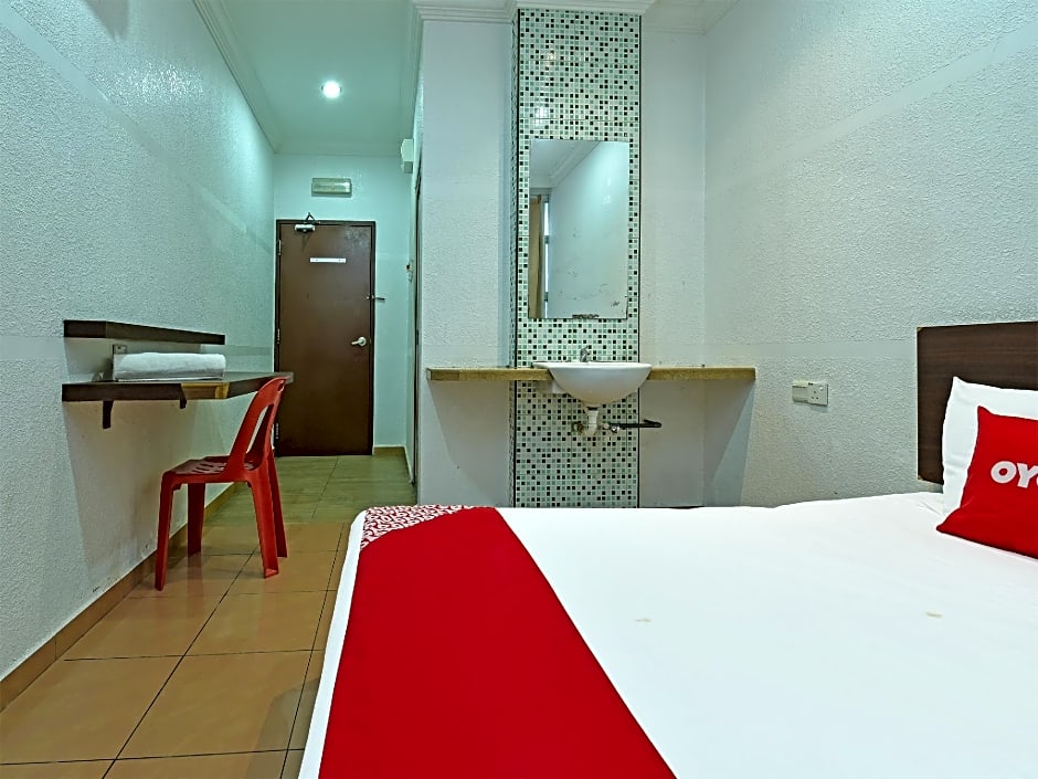 OYO 90559 Ummul Motel C Mart