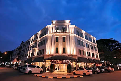Corsica Hotel