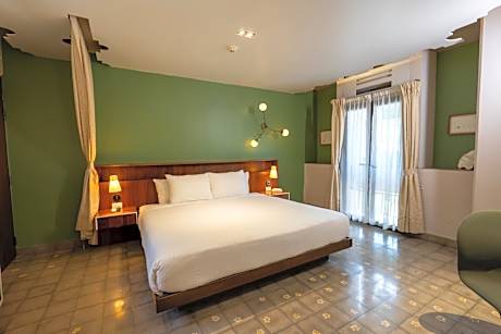 Flor de Mayo Hotel & Restaurant