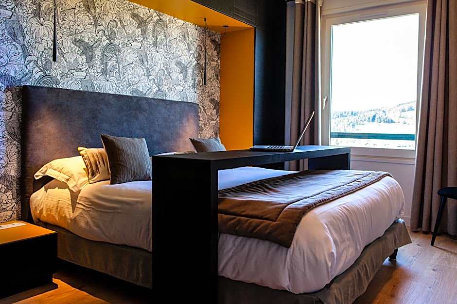 Logis Hotel Restaurant La Tour