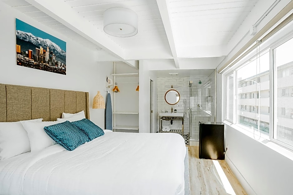 Photo 1 of 18 of Deluxe 1 King Bed