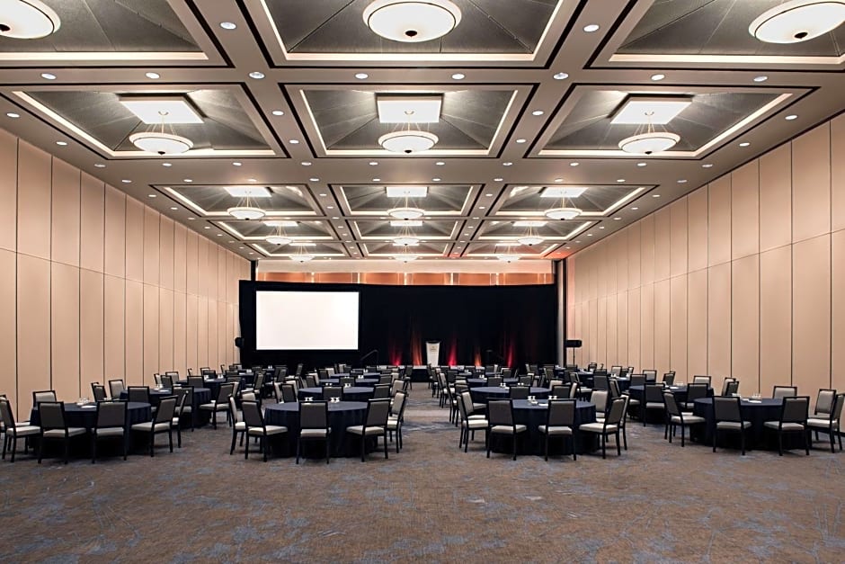 Hilton Suites Toronto/Markham Conference Center And Spa