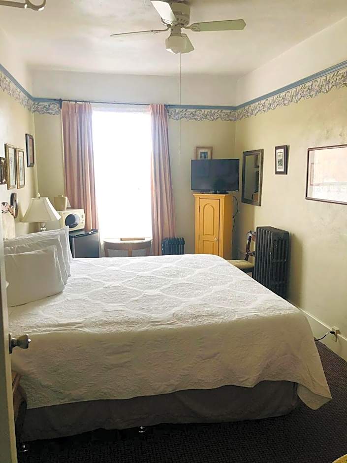 Historic Palace Hotel