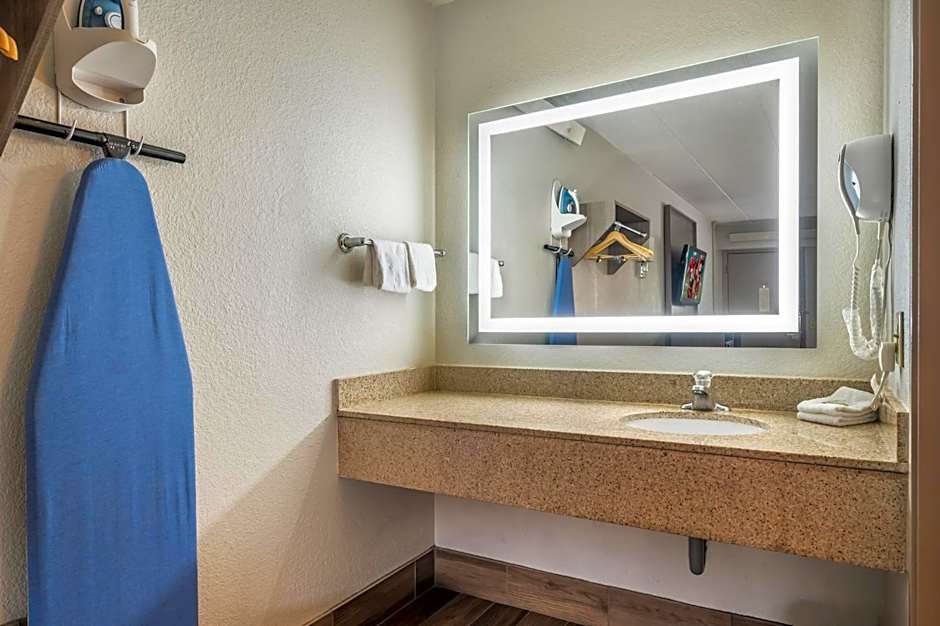 Red Roof Inn Virginia Beach